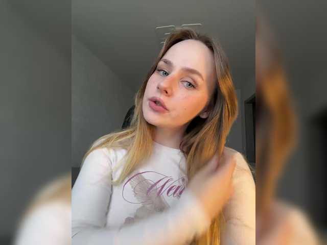 elegantbabe's BongaCams show and profile