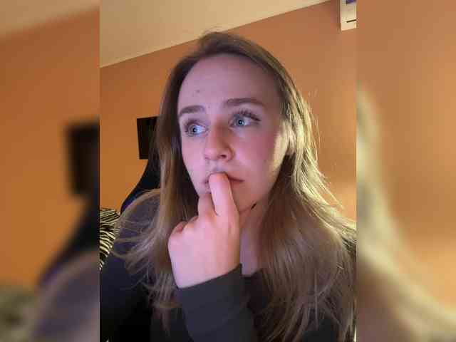 -Angel-Ali- webcam