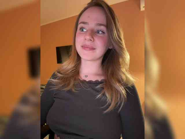 -Angel-Ali- webcam