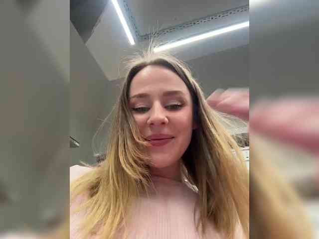 elegantbabe Live Webcam on BongaCams