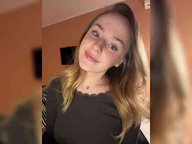 -Angel-Ali- webcam