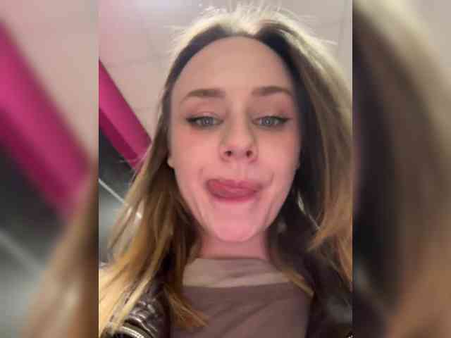 elegantbabe Live Webcam on BongaCams