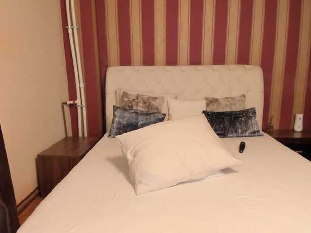 AshleyvonPage's BongaCams show and profile