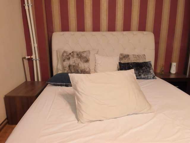 AshleyvonPage's BongaCams show and profile