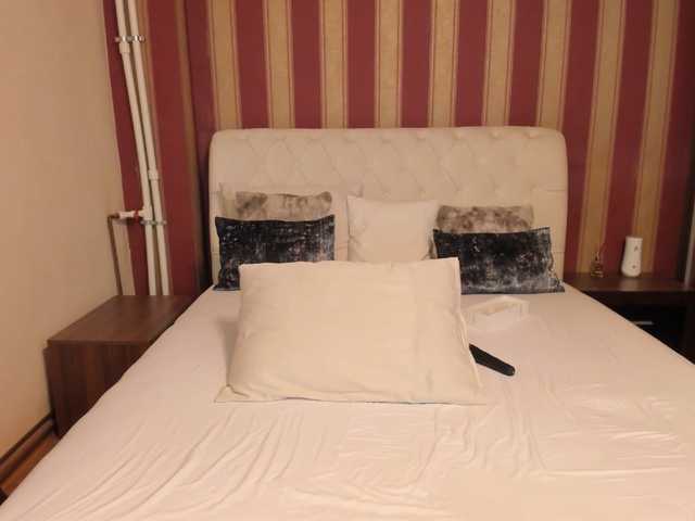 AshleyvonPage's BongaCams show and profile