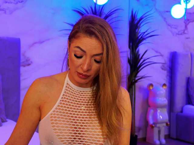 Izabelle02's BongaCams show and profile
