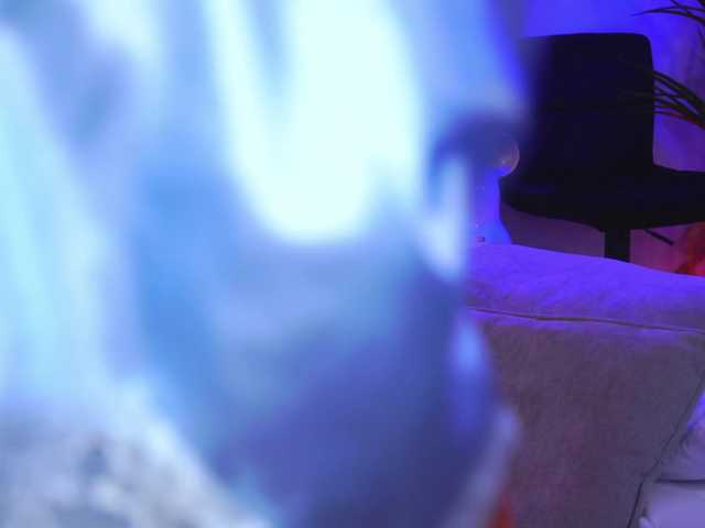 Izabelle02's BongaCams show and profile