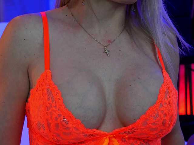 Izabelle02's BongaCams show and profile