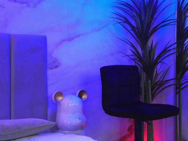 Izabelle02's BongaCams show and profile