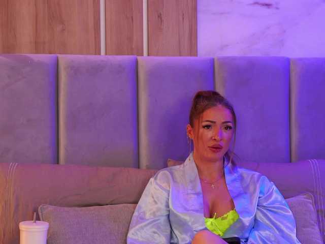 Izabelle02's BongaCams show and profile