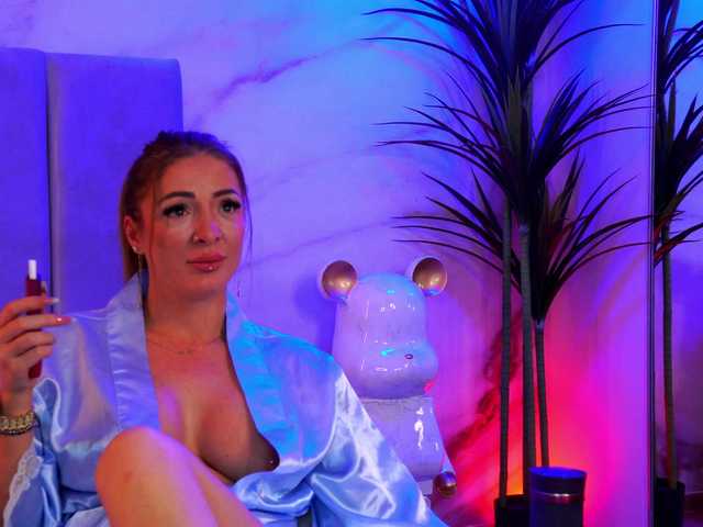 Izabelle02's BongaCams show and profile