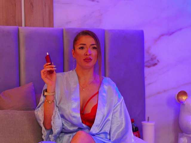 Izabelle02's BongaCams show and profile