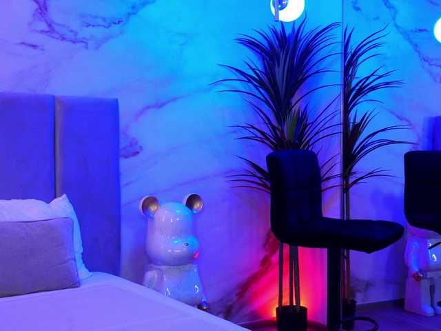 Izabelle02's BongaCams show and profile