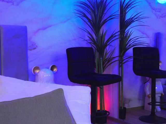 Izabelle02's BongaCams show and profile