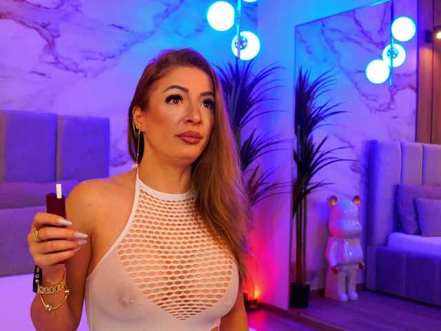 Izabelle02's BongaCams show and profile