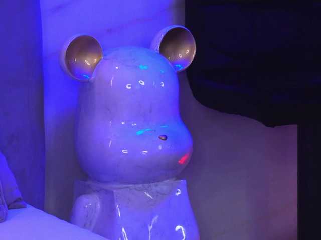 Izabelle02's BongaCams show and profile