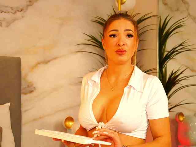 Izabelle02 Izabelle02