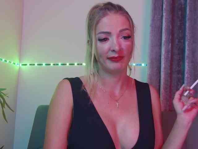 live nude cam Izabelle02