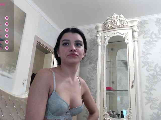 AlinaLisa69 webcam