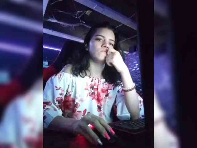 AlinaLisa69 webcam