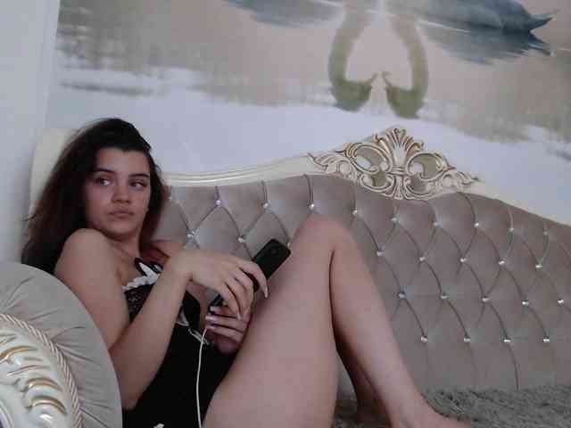 AlinaLisa69 webcam