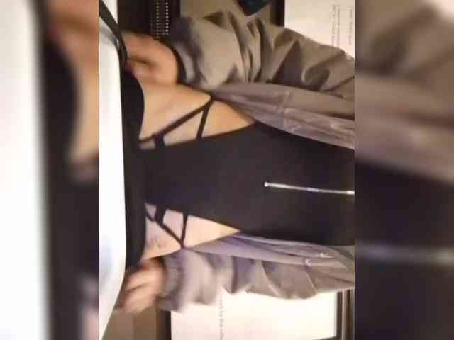 AlinaLisa69 webcam