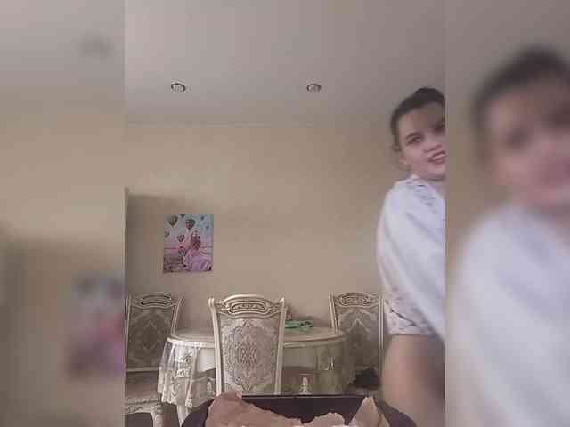 AlinaLisa69 webcam