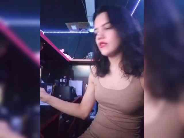 AlinaLisa69 webcam