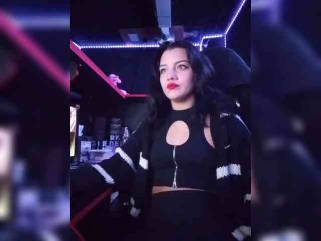 AlinaLisa69 webcam
