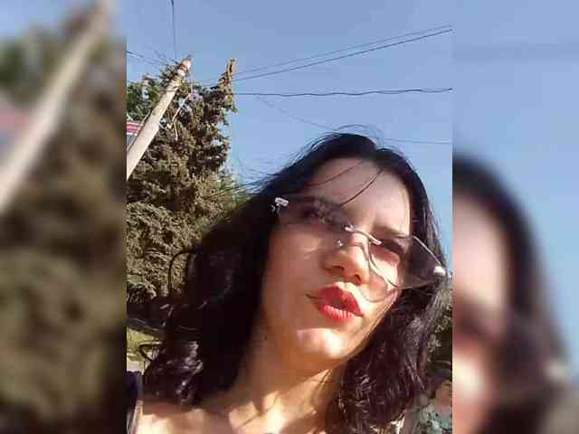 AlinaLisa69 webcam