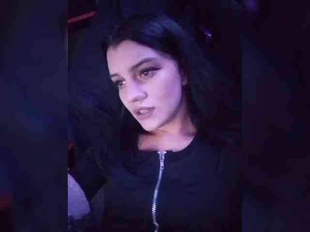 AlinaLisa69 webcam
