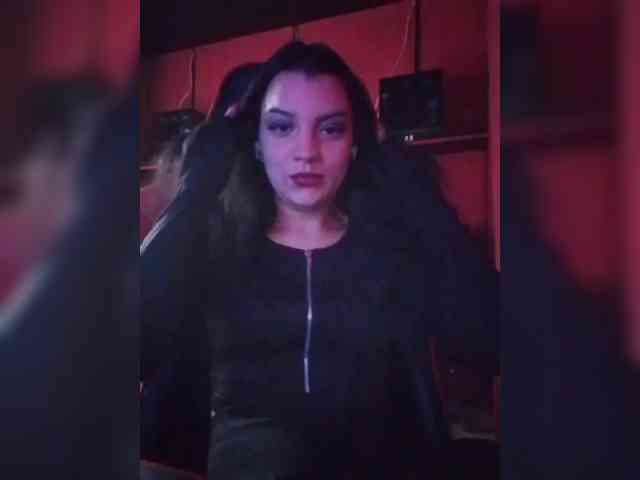 AlinaLisa69 webcam