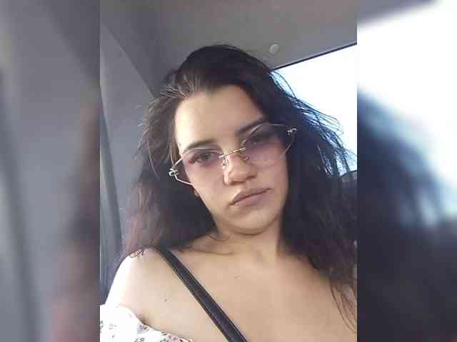 AlinaLisa69 webcam