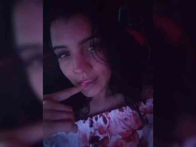 AlinaLisa69 webcam