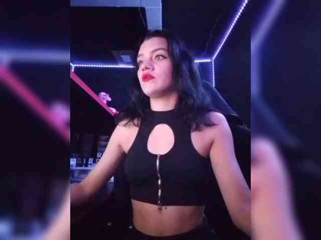 AlinaLisa69 webcam