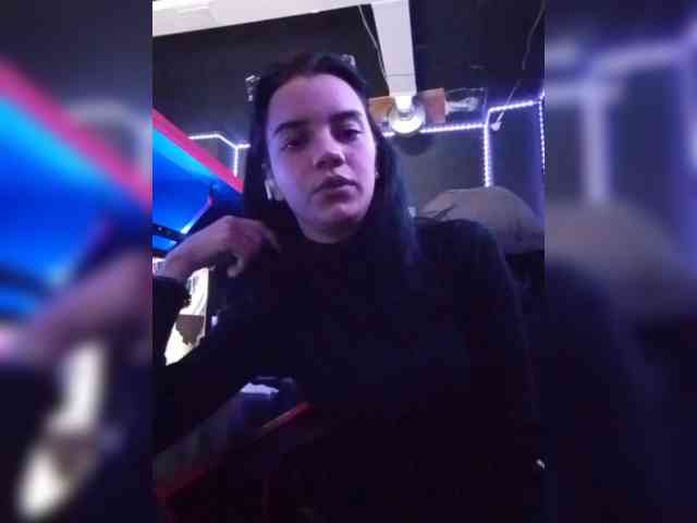 AlinaLisa69 webcam