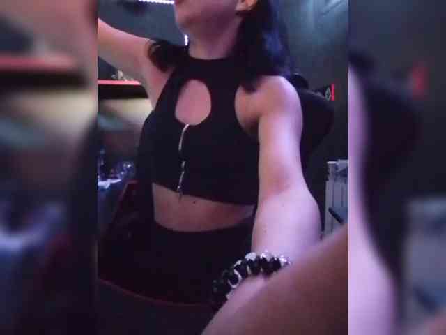 AlinaLisa69 webcam
