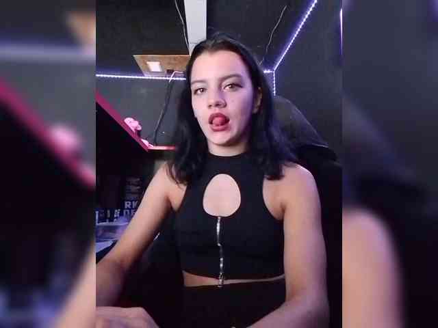 AlinaLisa69 webcam