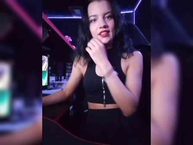 AlinaLisa69 webcam