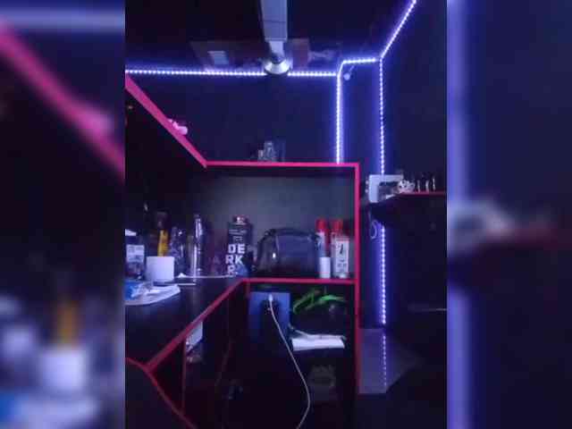 AlinaLisa69 webcam