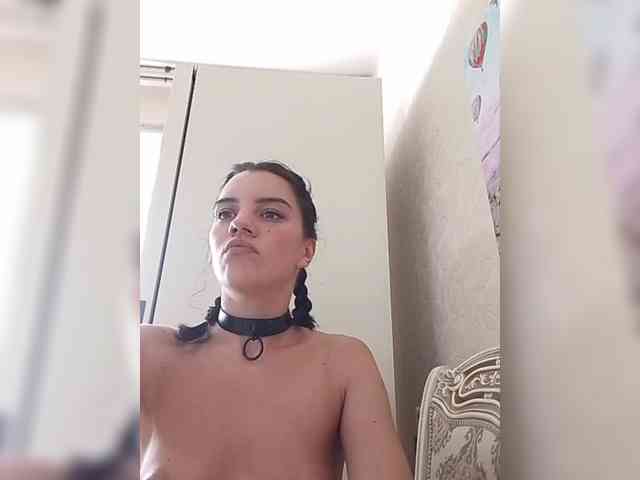 AlinaLisa69 webcam