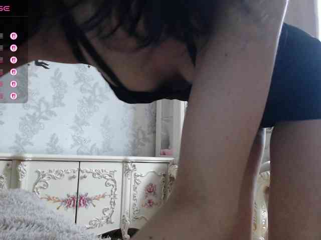 AlinaLisa69 webcam