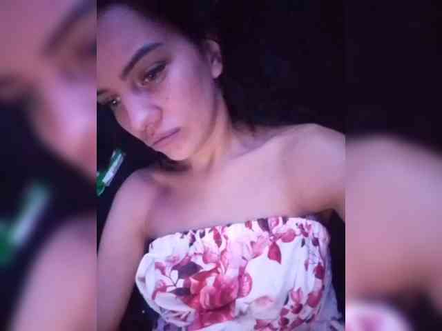 AlinaLisa69 webcam