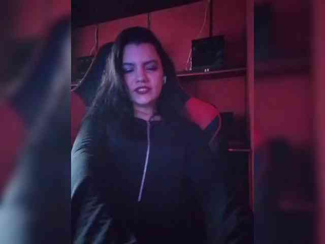 AlinaLisa69 webcam