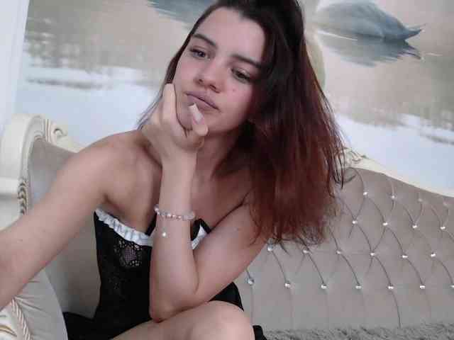 AlinaLisa69 webcam