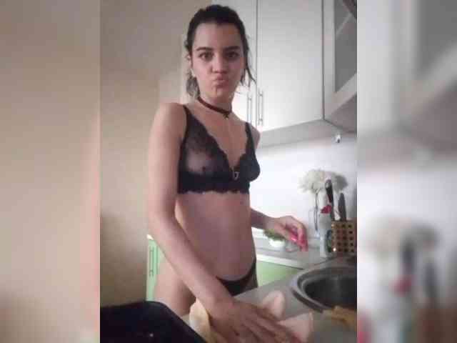 AlinaLisa69 webcam