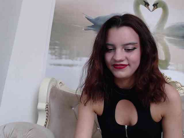 AlinaLisa69 webcam