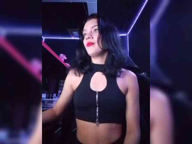 AlinaLisa69 webcam