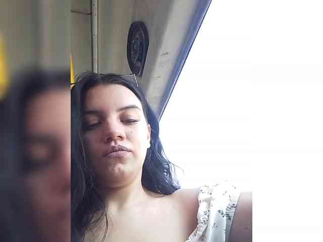 AlinaLisa69 webcam