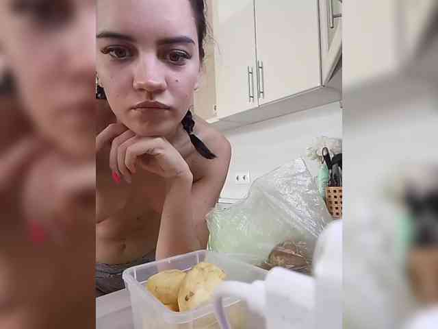 AlinaLisa69 webcam